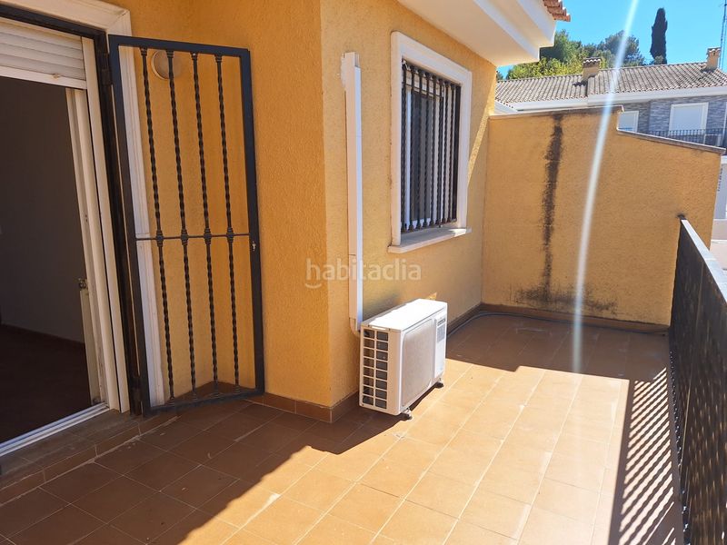 Foto a6ae4ff4-eaca-4069-a6f2-04cc31e26c5e. Casa adossada amb calefacció aparcament a Riba - roja de Túria