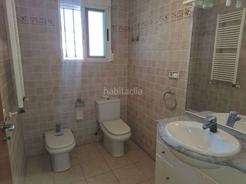Foto ada30d0c-d1cf-4f42-ae05-07411edf44c7. Casa adossada amb calefacció aparcament a Riba - roja de Túria