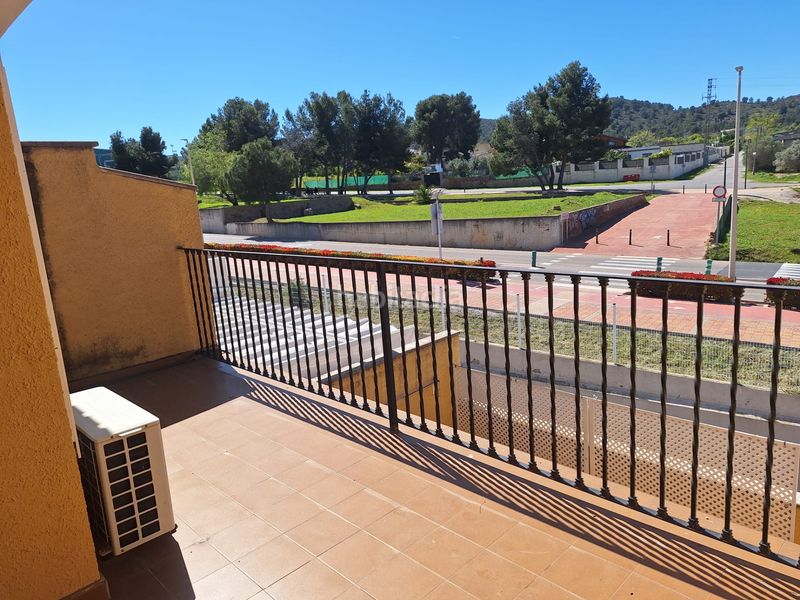 Foto b5d0480b-f524-45ba-8f43-21055077246b. Casa adossada amb calefacció aparcament a Riba - roja de Túria