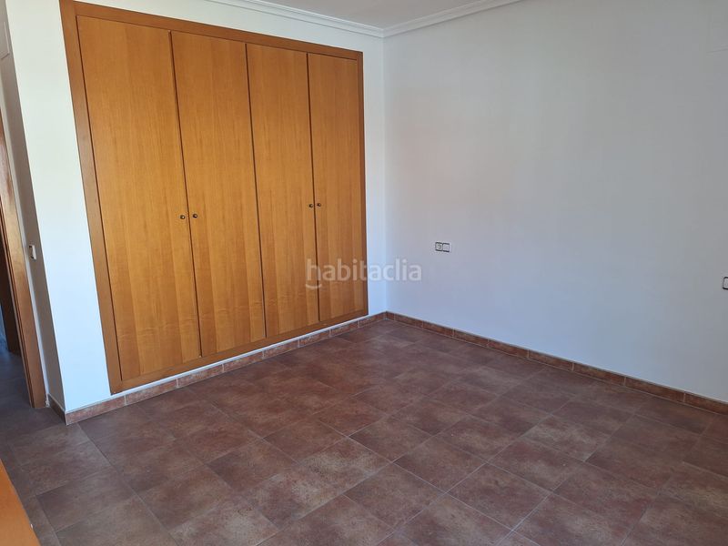 Foto bdd0c25c-d351-4fc8-a767-5bd7af9e57ee. Casa adossada amb calefacció aparcament a Riba - roja de Túria