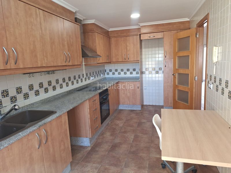 Foto ce18d99c-e9fa-4f0a-aea9-29d090c36d89. Casa adossada amb calefacció aparcament a Riba - roja de Túria