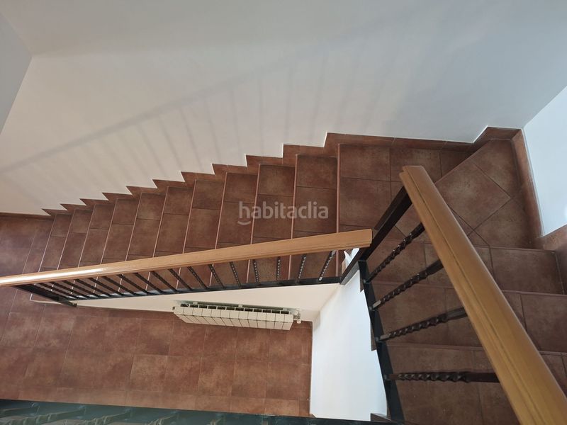 Foto d0284172-a7b8-491a-914e-44ccd08c5415. Casa adossada amb calefacció aparcament a Riba - roja de Túria