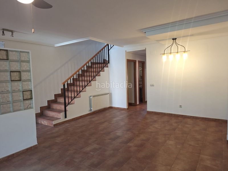 Foto e7b32391-f65a-4d0c-b8cb-0354cb7fd6f6. Casa adossada amb calefacció aparcament a Riba - roja de Túria