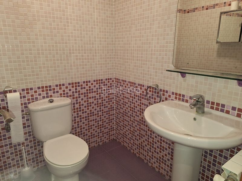 Foto e818a7b2-f381-4428-b2c1-3ec2ef0b5ead. Casa adossada amb calefacció aparcament a Riba - roja de Túria