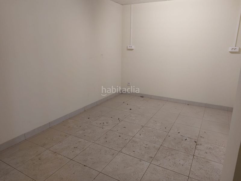 Foto 8fa0152d-a212-421c-a9f9-fe49b4f57575. Lloguer local comercial a Centro Ciudad Paterna