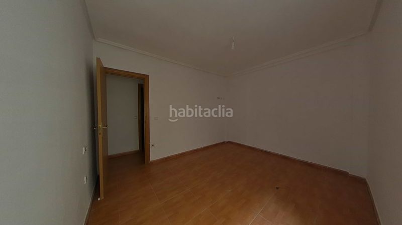 Foto ac46e9a1-9b82-4c1a-8807-ced2abe8cf95. Pis a Marxalenes Valencia