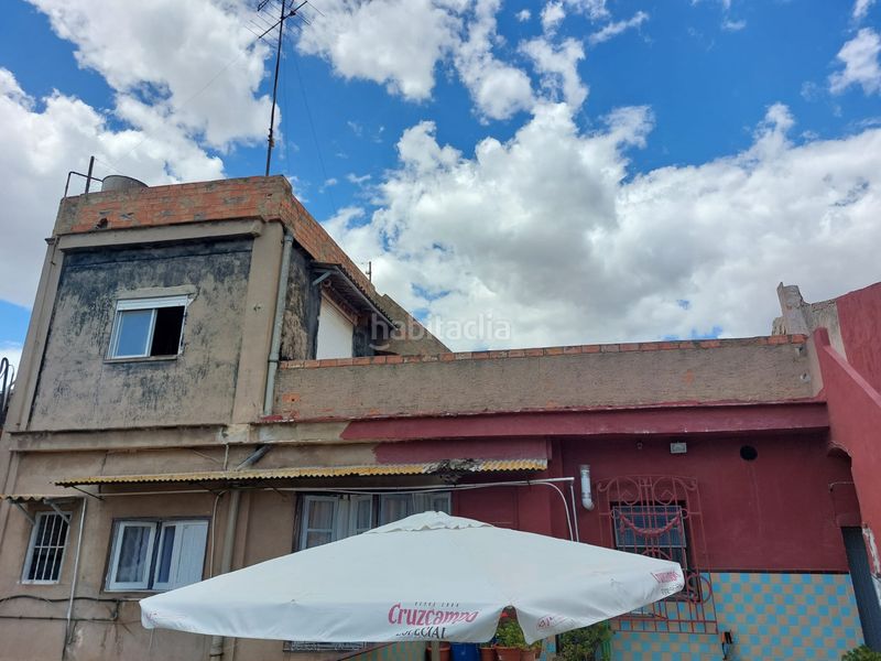 Foto c04dcae2-d785-48e0-891e-5720935486c2. Casa amb aparcament a Albalat dels Sorells