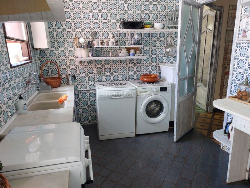 Foto c774c624-11eb-4ce8-9fb9-4cb2c8f796a7. Casa amb aparcament a Albalat dels Sorells