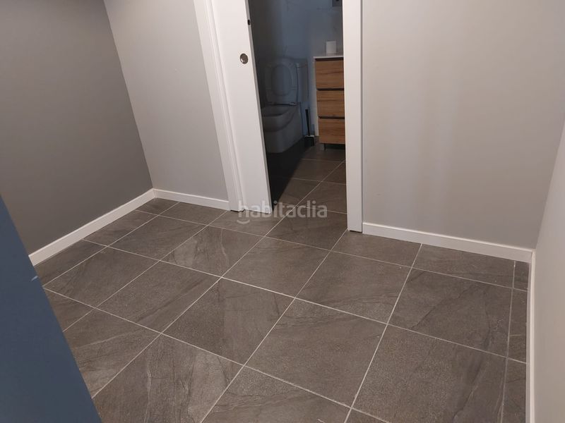 Foto cdce946e-a35c-4895-bf42-48f9c3cda2bf. Piso en Barrio Benicalap Valencia