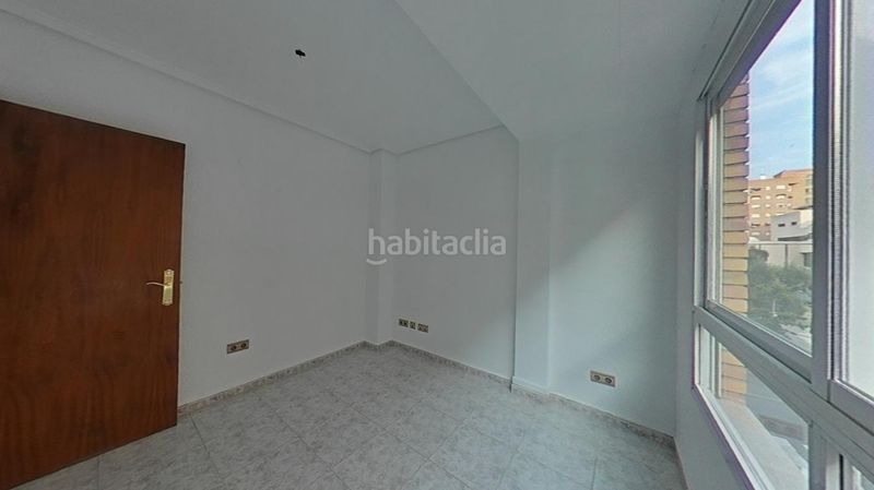 Foto 2473313f-f988-4128-965f-7662cc22b281. Piso en L´Amistat Valencia