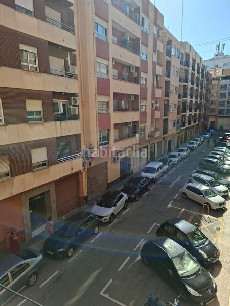 Foto 2a62c7fc-fe2a-431a-be75-d67637ade59d. Piso en L´Amistat Valencia