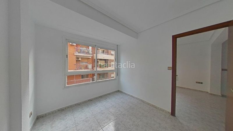 Foto 46b8746a-22d0-4d3d-ab5e-0275c147355a. Piso en L´Amistat Valencia