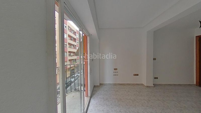 Foto d49efc7f-986b-44ae-bf31-297b88fb5eeb. Piso en L´Amistat Valencia
