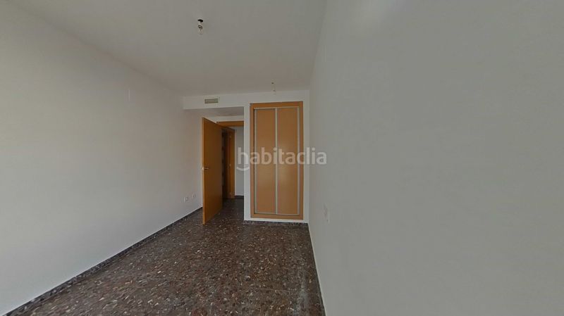 Foto 544bf8d9-b721-45a8-b6e2-1852cfc98b84. Piso en Barrio Benicalap Valencia