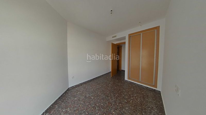 Foto d7da540e-beaa-40a3-83af-d95b71ecb98f. Piso en Barrio Benicalap Valencia