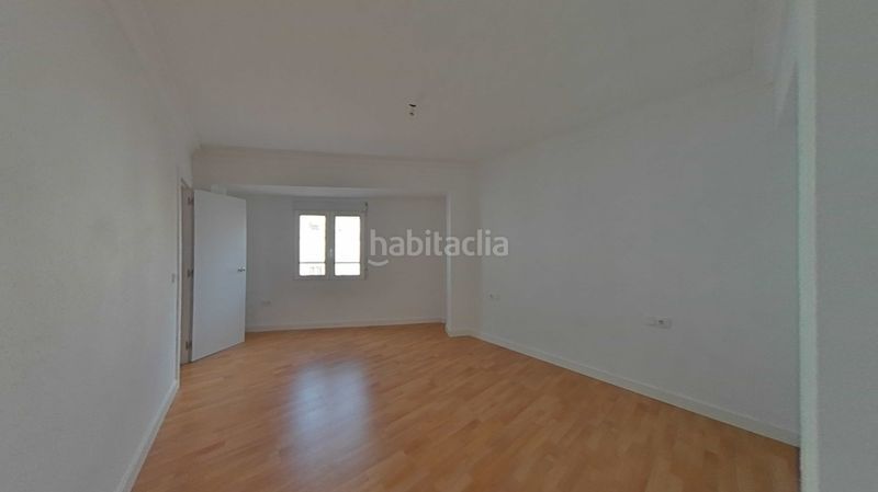 Foto d2018138-52f5-43c2-8d18-8f43b7729c47. Piso en Mont Olivet Valencia