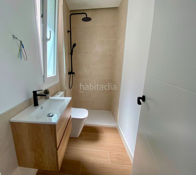 Foto d9692591-74bc-41db-bf7d-25c759d21500. Ático en Arrancapins Valencia