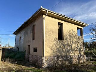 Maison à Viella-Granda-Meres. Casa independiente para restaurar en siero