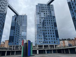 Appartement à Huca - La Cadellada. Piso en venta en residencial monte nuño, oviedo
