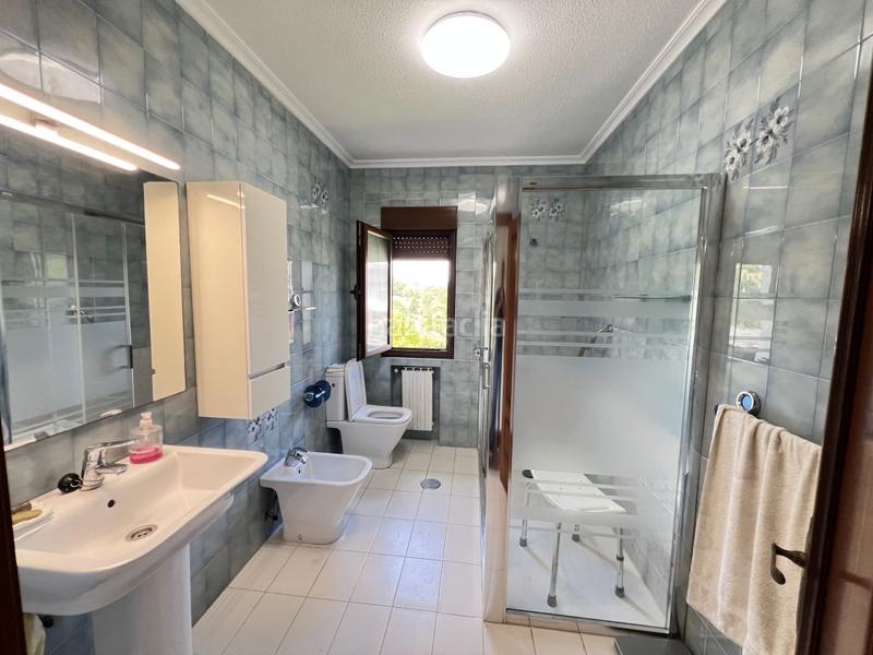 Foto 73e3fc3e-79d2-4554-87a5-be710b818826. Chalet mit heizung parking in San Claudio - Trubia - Las Caldas Oviedo