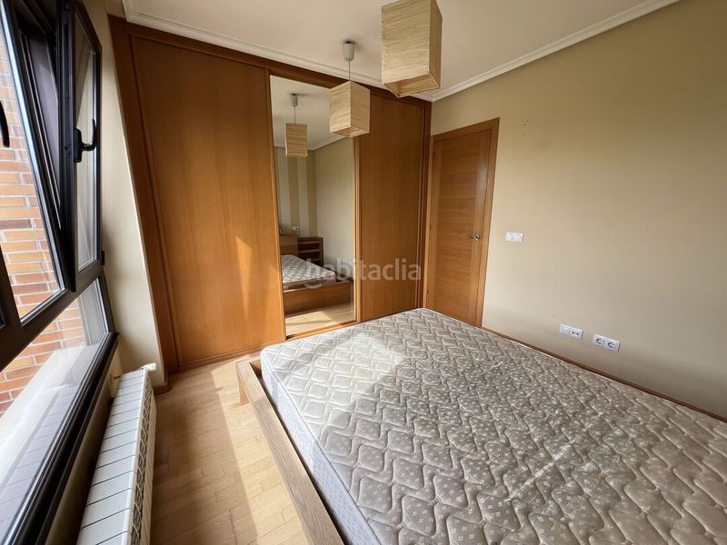 Foto 1e996aa2-9397-4644-8c3f-8bc1a944d7f6. Pis amb calefacció aparcament a Lugones Siero