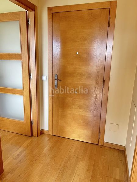 Foto 795b794d-2adf-408e-a628-07c6ca191dc3. Pis amb calefacció aparcament a Lugones Siero