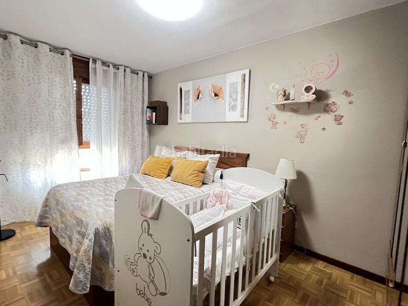 Foto 8e7746cd-840c-4ac6-9ee5-b2e17a49408d. Apartament amb calefacció a Lugones Siero