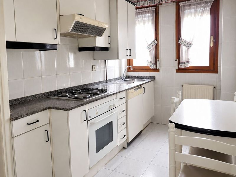 Foto a00e0abd-b259-4d22-9acd-cd5312dc39e9. Apartament amb calefacció a Lugones Siero