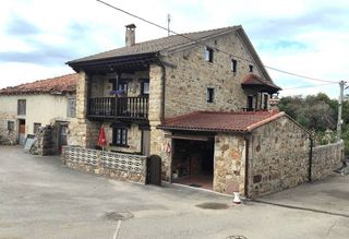 Casa en Tojos (Los). Casa de piedra con terreno en cantabria