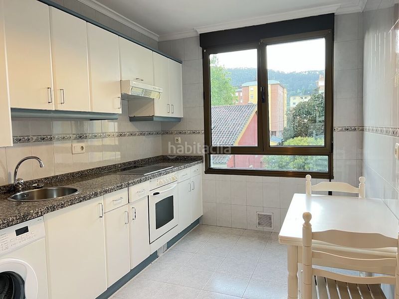 Foto 0455e257-3840-4eab-9ab6-f250635581eb. Apartamento impecable apartamento en la corredoria con garaje, trastero y terraza. en Oviedo