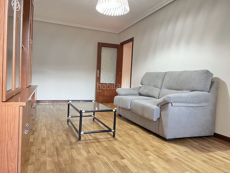 Foto d2b09fb1-c08a-44b2-8634-d0520426597a. Apartamento impecable apartamento en la corredoria con garaje, trastero y terraza. en Oviedo