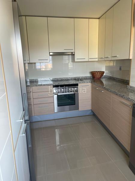 Foto 917e8ada-ef97-4b27-9d72-b9693fdf8132. Rent flat with parking in Los Llanos - El Cabo Santa Cruz de Tenerife