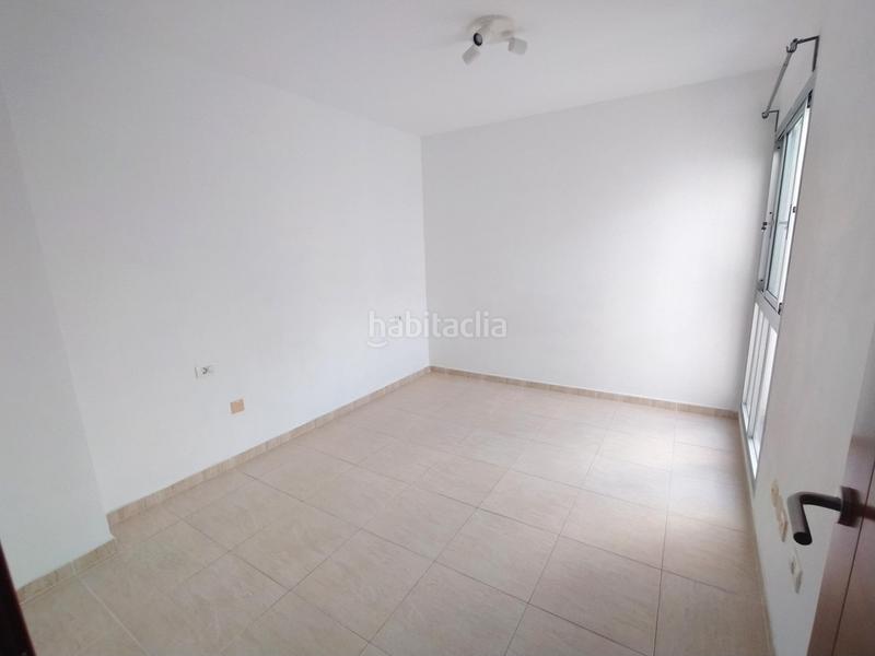 Foto 792d88fd-ffbe-43b1-ab42-679fa3514f45. Piso excelente piso en la guancha de 2 habitaciones con garaje y terreza privativa en Guancha (La)