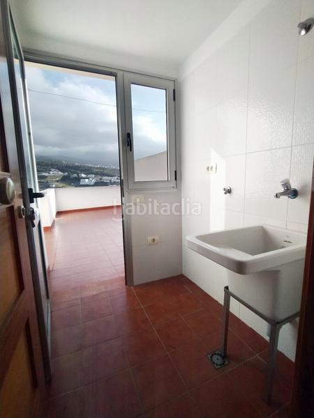 Foto b9858e4c-9849-4b79-9de5-2f7bc8b37c3b. Piso excelente piso en la guancha de 2 habitaciones con garaje y terreza privativa en Guancha (La)