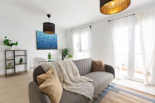 Casa aparellada a De la milagrosa el ortigal 21. Preciosos pareados nuevos