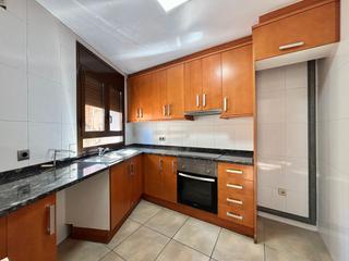 Location Appartement  Carrer de sant pere. Pis al centre, 2 habitacions, pàrquing