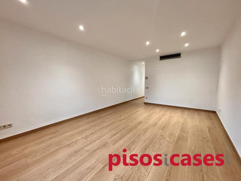 Foto 6f5b83ad-6227-43e7-9d83-331d72aa46fb. Rent flat with heating in Centre Vic