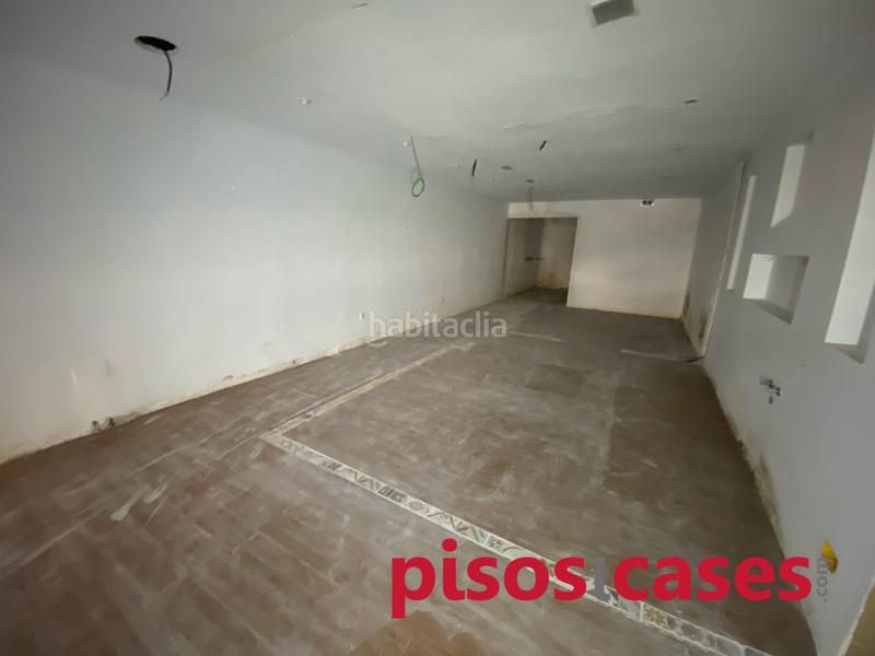 Foto 3d3021f0-f02f-4ec9-b213-f823864266b4. Rent business premise in plaça dels sants màrtirs 31 in Vic