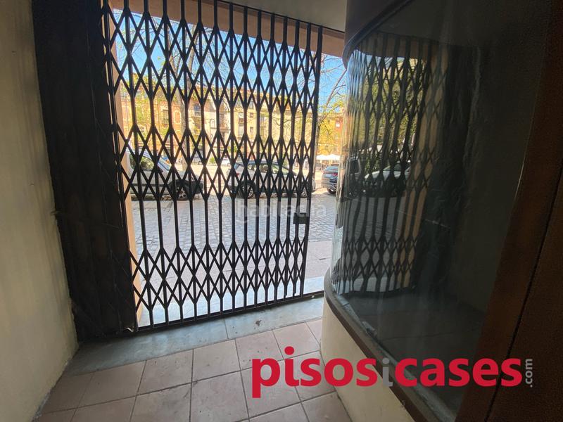 Foto 78d55022-e92c-452d-beb0-a9ec166cd259. Rent business premise in plaça dels sants màrtirs 31 in Vic