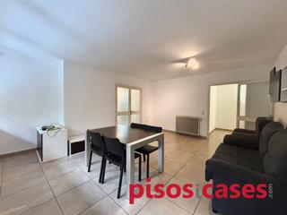 Rent Flat  Carrer mossèn josep gudiol. Exclusiu per a estudiants // lloguer de temporada