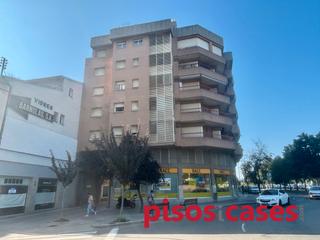 Parking coche  Carrer del doctor junyent. Plaa de prquing al carrer dr. juneynt