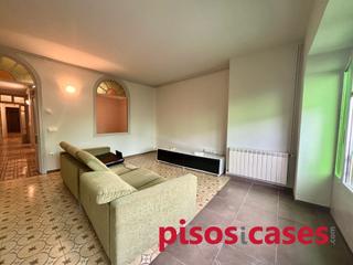 Location Appartement  Carrer de cardona. Pis per estudiants //lloguer de temporada