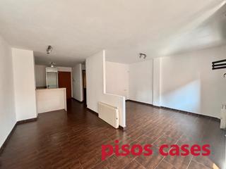 Piso  Carrer enric prat de la riba. Pis ideal inversors!! pis + pàrquing  +traster