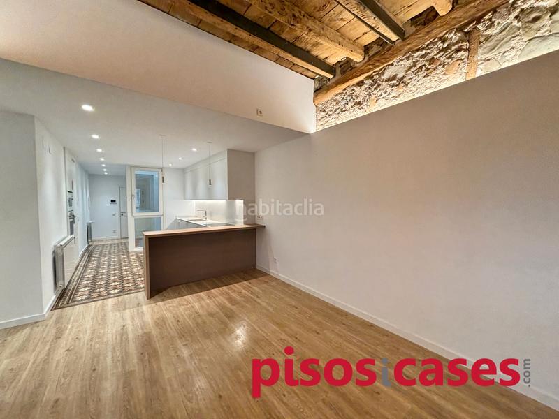 Foto 290d284f-4d6c-4ef2-b3b7-7076f11a47d6. Alquiler piso pis plaça major en Centre Vic