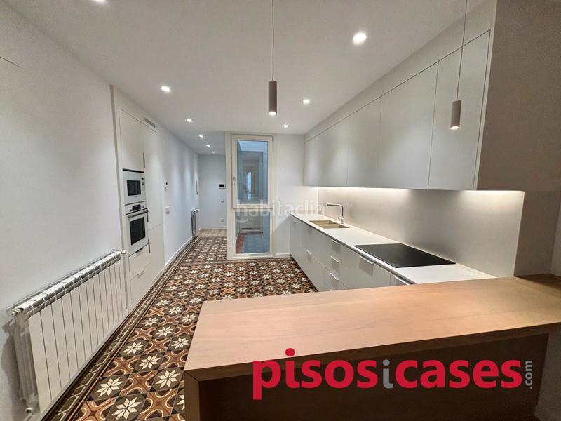 Foto 31ed443d-de36-4322-83cd-ef02bb0030f0. Alquiler piso pis plaça major en Centre Vic