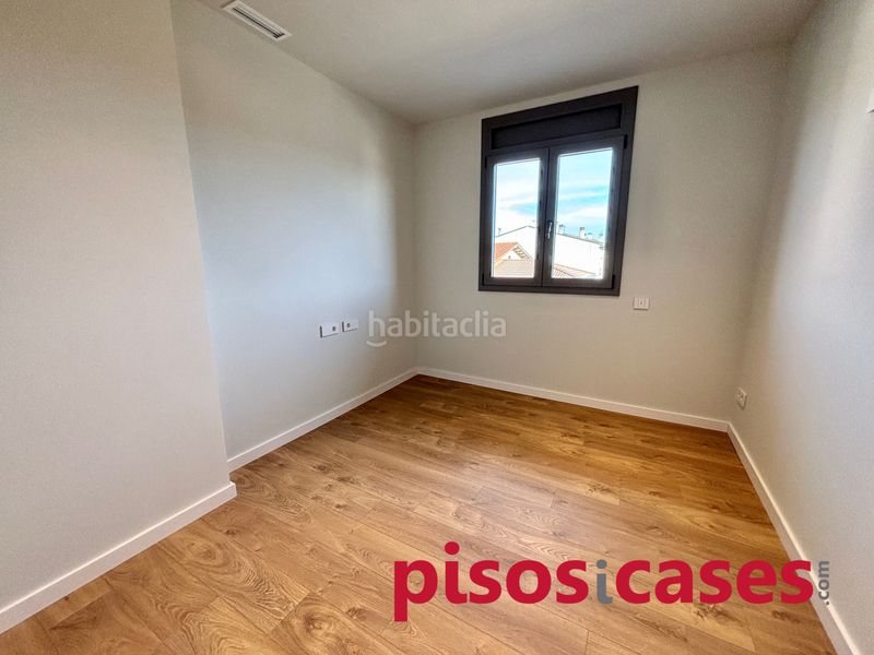 Foto afb83b29-e0c3-4298-81b5-e7e93efdb5ea. Piso 123m<sup>2</sup> en carrer josep ventura 53 pis 4 habitacions, piscina comunitària en Tona