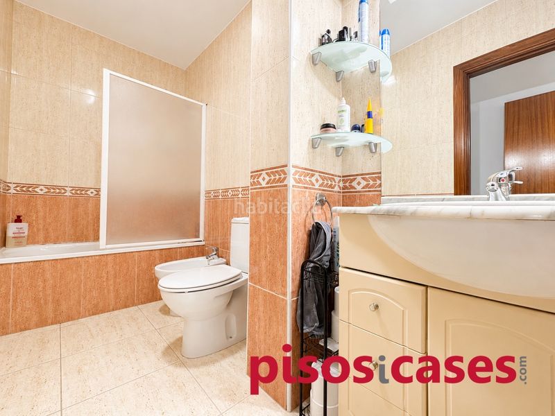 Foto 09d203eb-6b68-49b7-9d33-29d603ea95a8. Pis amb xemeneia calefacció aparcament a Roda de Ter