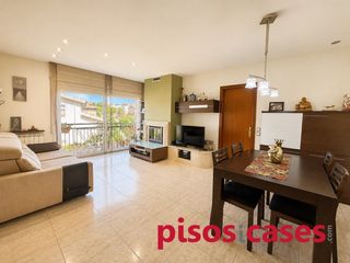 Pis a Roda de Ter. Bonic i acollidor pis de 3 habitacions