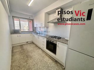 Lloguer Pis  Carrer de manlleu. Exclusiu per a estudiants | contracte temporal // exclusivement