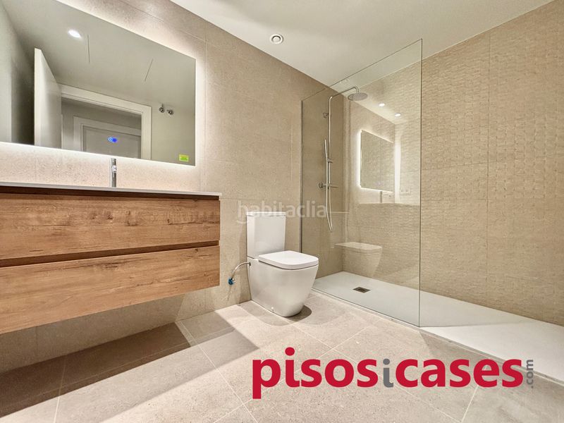 Foto 0ba9e441-4c83-43ad-804d-feee61bd499e. Piso 123m<sup>2</sup> en carrer josep ventura 53 pis 4 habitacions, piscina comunitària en Tona